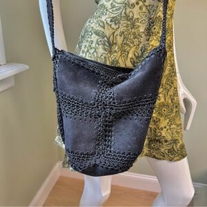 Borsani Black Suede Crossbody Shoulder Bag – Crochet Stitching – Boho 90s Vibes